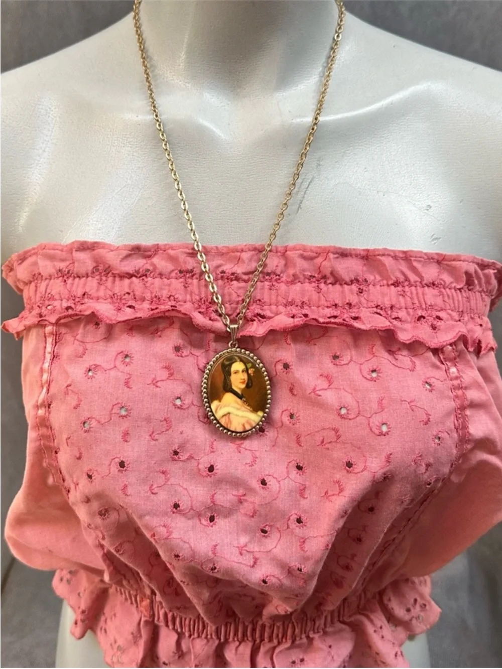 vintage Medana portrait watch pendant necklace